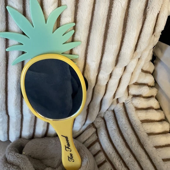 Too faces miroir pineapple - Picture 3 of 4